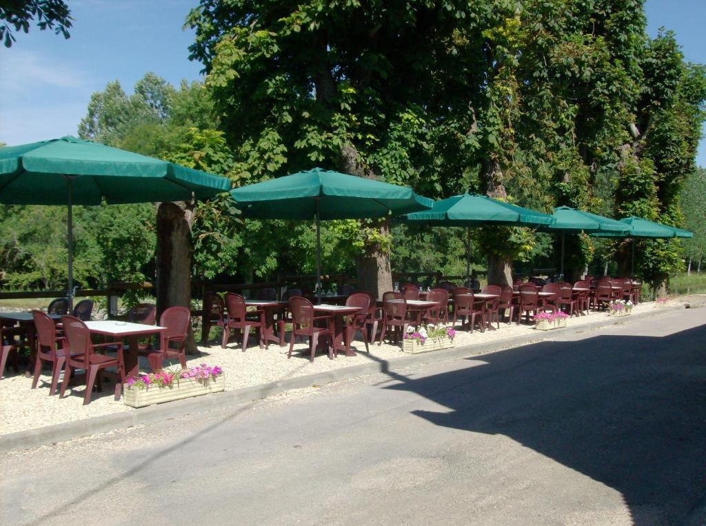 Hotel-Restaurant De L'Ecluse 79 Chassignelles Dış mekan fotoğraf